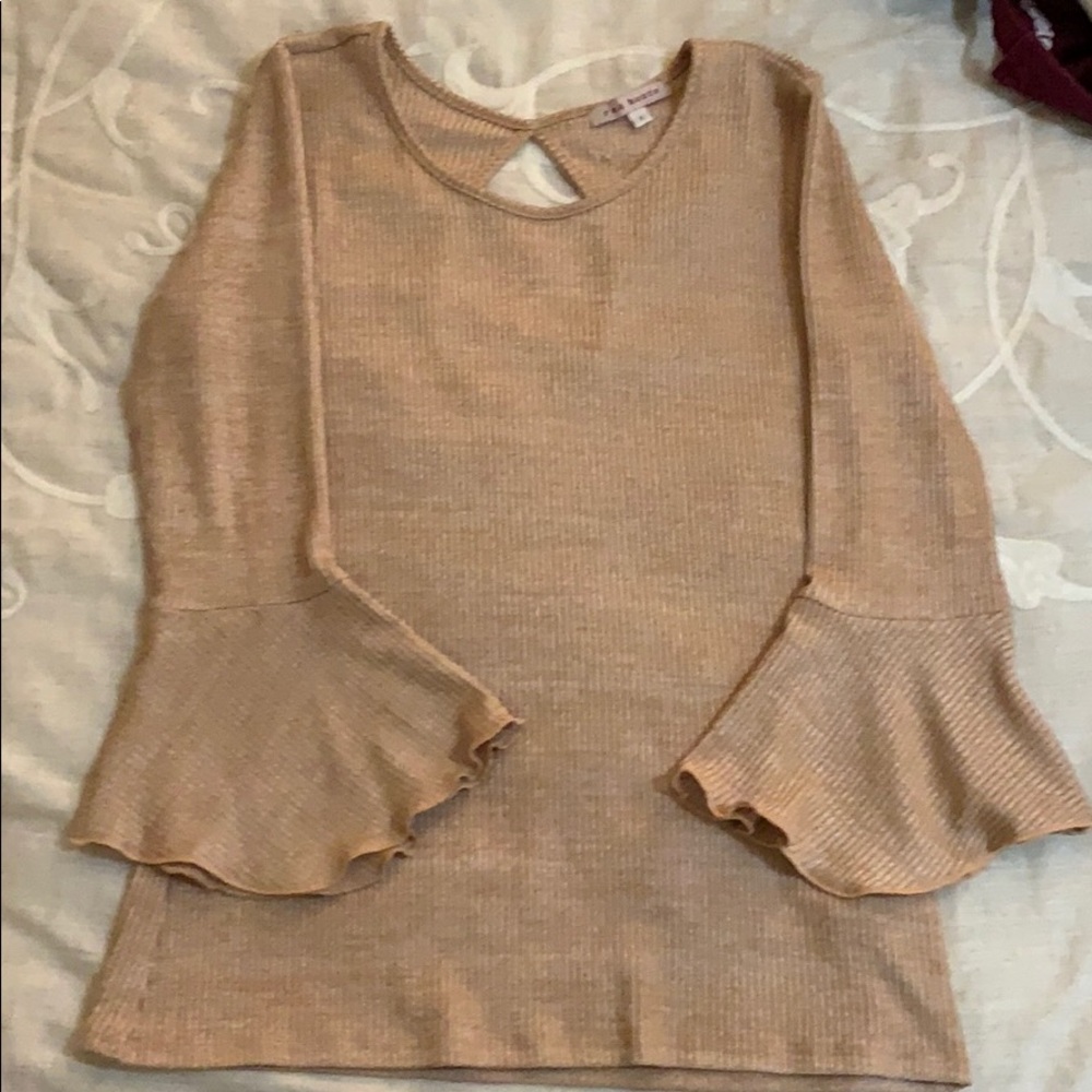 Peach top with flowy sleeves